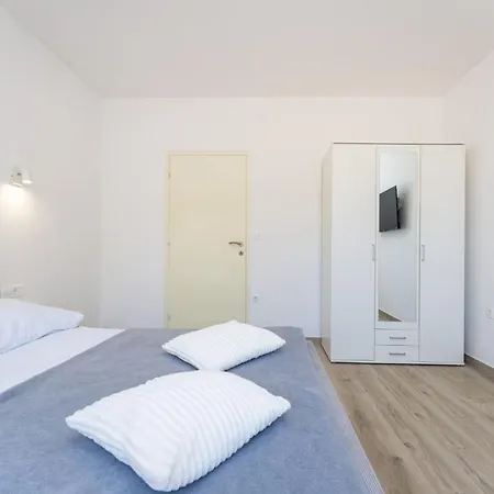 Lorena Villa Novigrad (Dalmatia)